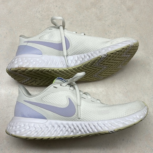 Nike Revolution Sneakers - Picture 7 of 8